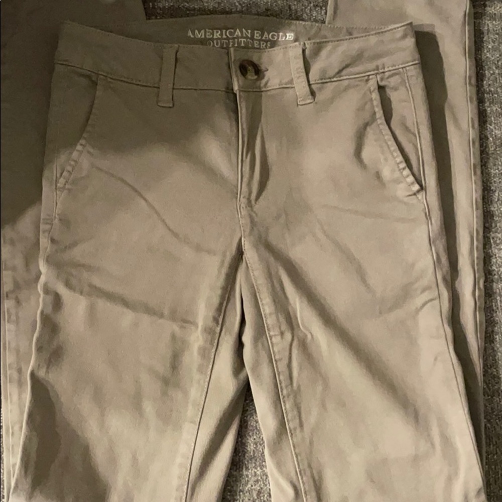 American Eagle khaki skinny chinos size 2 Long